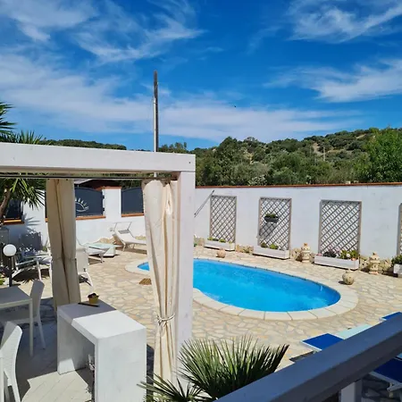 Il Fenicottero Rosa Bed & Breakfast *
